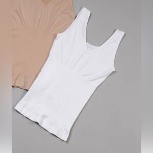 Skinnygirl Smoother & Shaper Seamless Tank Top Size medium